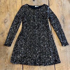 ✨NEVER WORN Sparkly Sequin Black & Silver Long Sleeve Dress